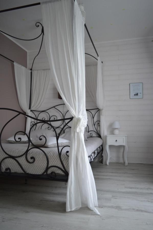 Au Coeur Du Bien Etre, Chambre D'Hotes Avec Piscine Chauffee Et Couverte, Spa, Sauna, Massages Monteaux Exterior photo